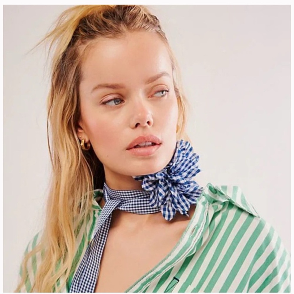Free People Jewelry Your Favorite Printed Flower Necklace Blue/White Gingham NWT